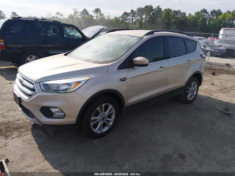 2018 Ford ESCAPE SE VIN 1FMCU0GD5JUC67585 фото 2