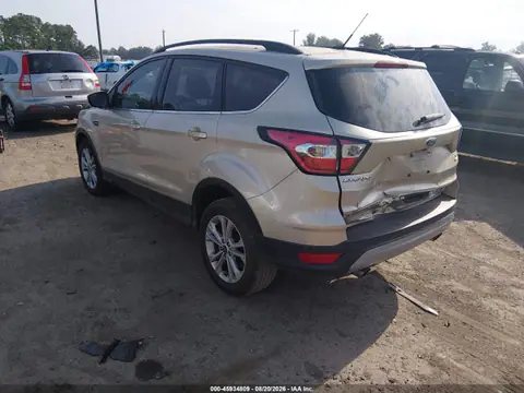 2018 Ford ESCAPE SE VIN 1FMCU0GD5JUC67585 фото 3
