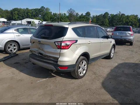 2018 Ford ESCAPE SE VIN 1FMCU0GD5JUC67585 фото 4