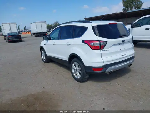2018 Ford ESCAPE SE VIN 1FMCU9GD3JUD08526 фото 3