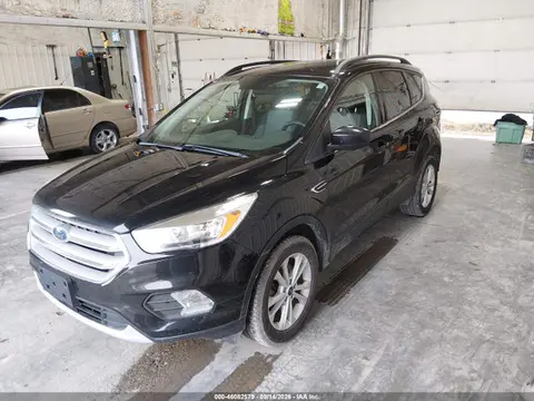 2018 Ford ESCAPE SE VIN 1FMCU9GD9JUD08921 фото 2