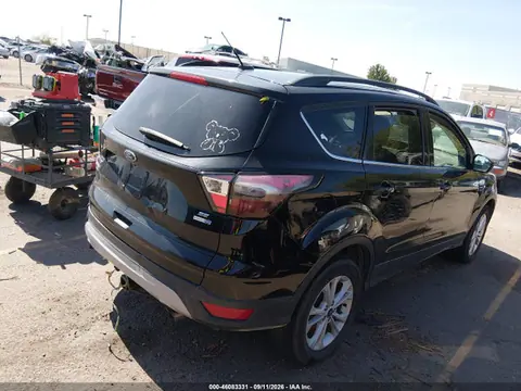 2018 Ford ESCAPE SE VIN 1FMCU9GD8JUD59567 фото 4
