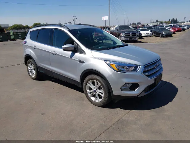 2018 Ford ESCAPE SE VIN 1FMCU9GD7JUD08903 фото 1