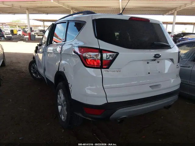 2018 Ford ESCAPE SE VIN 1FMCU0GD8JUB74057 фото 3