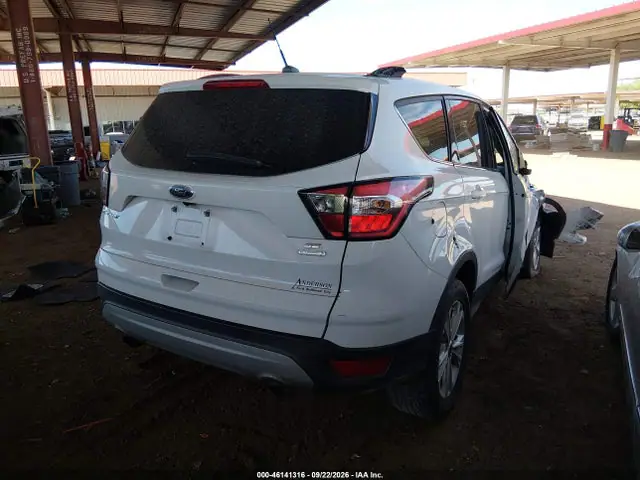 2018 Ford ESCAPE SE VIN 1FMCU0GD8JUB74057 фото 4