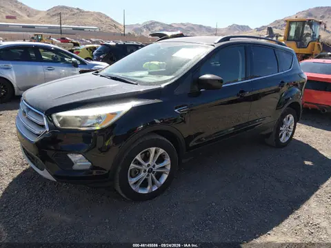 2018 Ford ESCAPE SE VIN 1FMCU9GDXJUA10829 фото 2