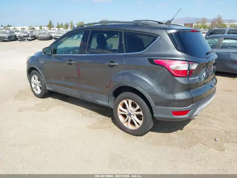 2018 Ford ESCAPE SE VIN 1FMCU0GD6JUD29690 фото 3
