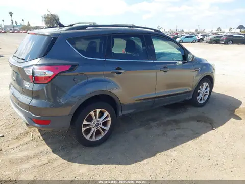 2018 Ford ESCAPE SE VIN 1FMCU0GD6JUD29690 фото 4