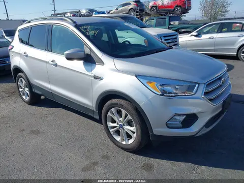 1FMCU0GD4JUD03332 — 2018 Ford Escape SE, Естественный износ (Normal Wear & Tear), фото до ремонта
