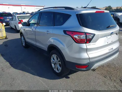 2018 Ford ESCAPE SE VIN 1FMCU0GD4JUD03332 фото 3