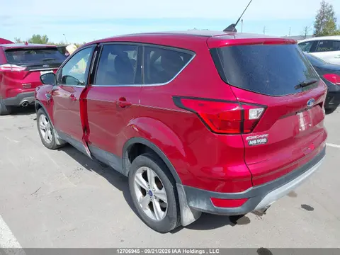 2019 Ford ESCAPE SE VIN 1FMCU9GD4KUB13634 фото 3