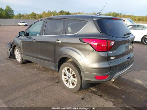 2019 Ford ESCAPE SE VIN 1FMCU9GD5KUC40473 фото 3
