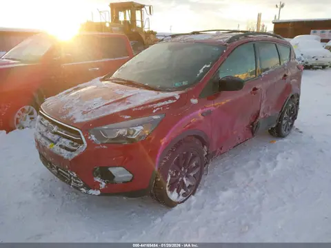 2019 Ford ESCAPE SE VIN 1FMCU9GD5KUC12267 фото 2