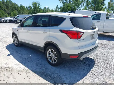 2019 Ford ESCAPE SE VIN 1FMCU9GD7KUA65238 фото 3