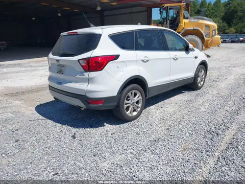 2019 Ford ESCAPE SE VIN 1FMCU9GD7KUA65238 фото 4