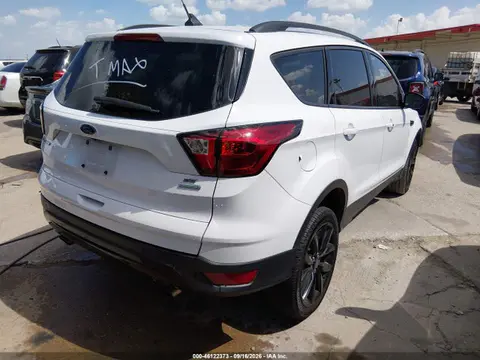 2019 Ford ESCAPE SE VIN 1FMCU0GD8KUA40926 фото 4
