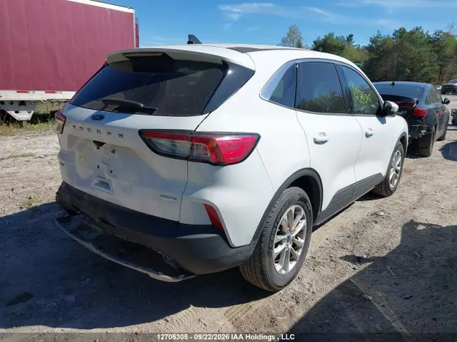 1FMCU0G61LUA16552 — 2020 Ford Escape SE, фото 4 с аукциона IAAI 13.10.2026, Передняя часть