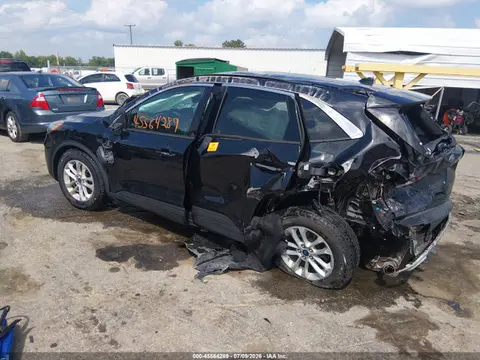 2020 Ford ESCAPE SE VIN 1FMCU0G64LUA52770 фото 3