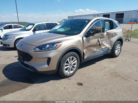 2020 Ford ESCAPE SE VIN 1FMCU9G62LUC19860 фото 2