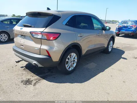 2020 Ford ESCAPE SE VIN 1FMCU9G62LUC19860 фото 4