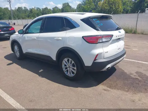 2020 Ford ESCAPE SE VIN 1FMCU0G60LUA23394 фото 3