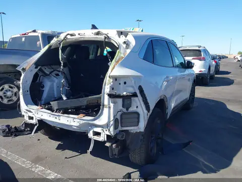 2020 Ford ESCAPE SE VIN 1FMCU0G61LUA46179 фото 4