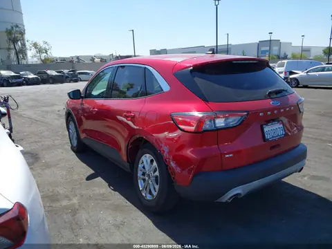 2022 Ford ESCAPE SE VIN 1FMCU0G6XNUB57431 фото 3