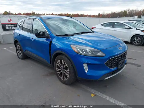 1FMCU9H95LUA38213 — 2020 Ford Escape SEL, Передняя часть слева (Left Front), фото до ремонта
