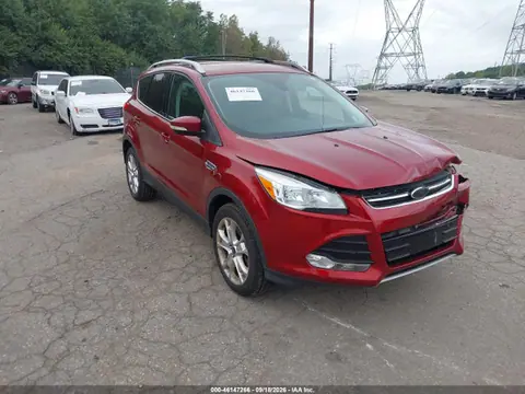 1FMCU9JXXGUA92203 — 2016 Ford Escape Titanium, Передняя часть (Front End), фото до ремонта