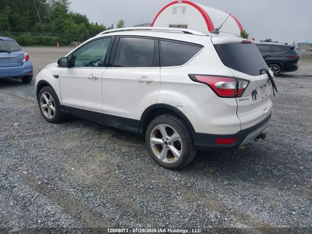 1FMCU9J98JUC41832 — 2018 Ford Escape Titanium, фото 3 с аукциона IAAI 29.09.2026, Изъят кредитором