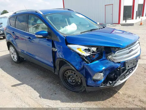 1FMCU9J9XKUC55927 — 2019 Ford Escape Titanium, Передняя часть (Front End), фото до ремонта