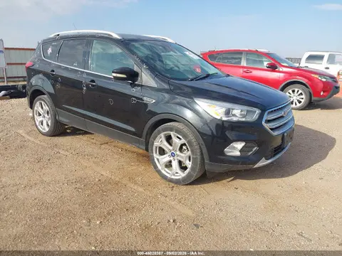 1FMCU9J95KUA36874 — 2019 Ford Escape Titanium, Град (Hail), фото до ремонта