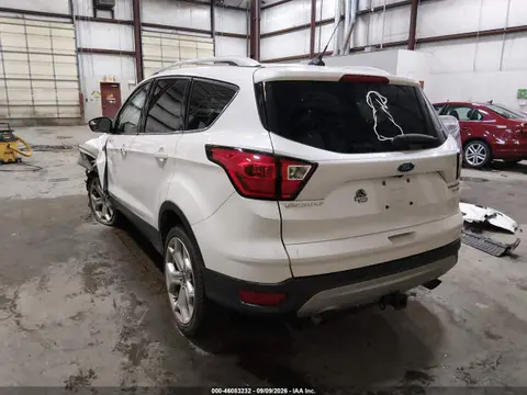 2019 Ford Escape Titanium VIN 1FMCU9J98KUA19549 фото 3