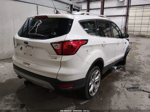 2019 Ford Escape Titanium VIN 1FMCU9J98KUA19549 фото 4