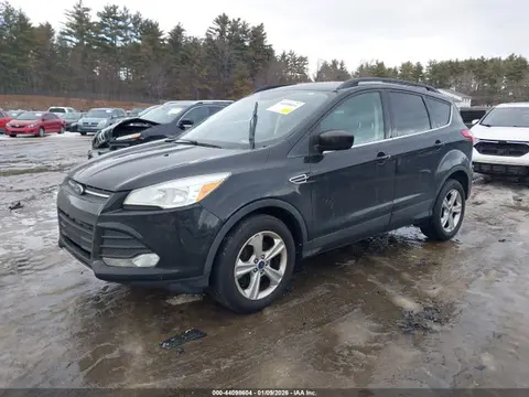 2016 Ford ESCAPE SE VIN 1FMCU9GX3GUB75494 фото 2