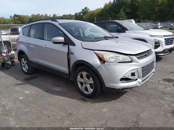 1FMCU9GX3GUC33104 — 2016 Ford Escape, Передняя и задняя части (Front & Rear), фото до ремонта