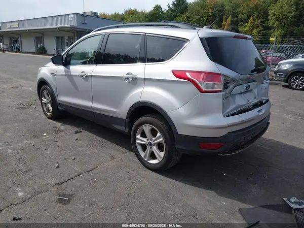1FMCU9GX3GUC33104 — 2016 Ford Escape, фото 3 с аукциона IAAI, Передняя и задняя части