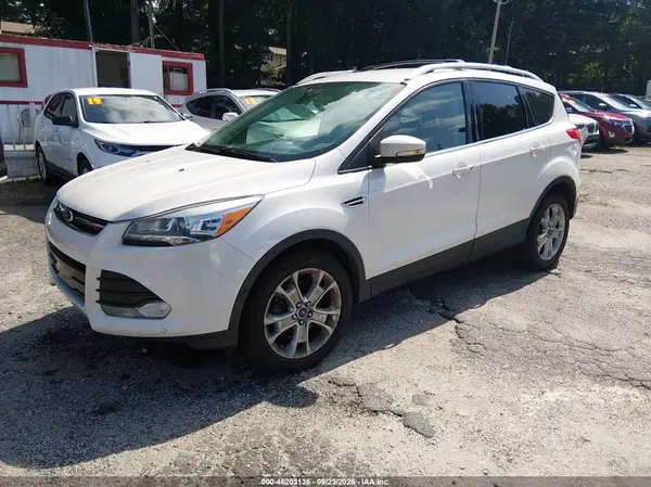 1FMCU0J91GUC50800 — 2016 Ford Escape, Передняя часть справа (Right Front), фото до ремонта