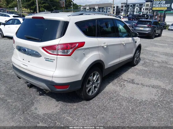 1FMCU0J91GUC50800 — 2016 Ford Escape, фото 4 с аукциона IAAI, Передняя часть справа