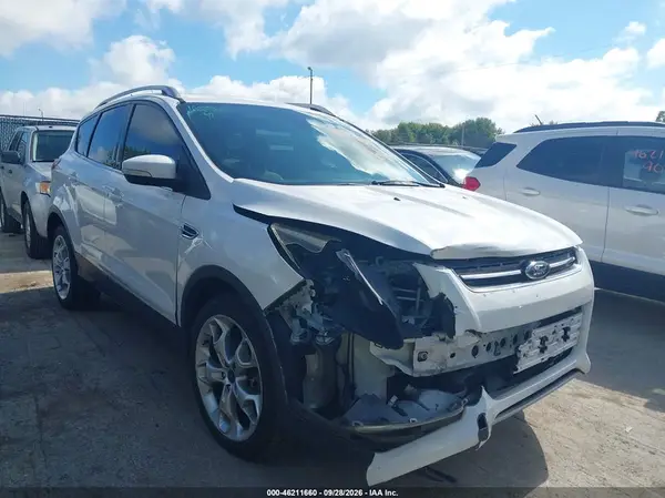1FMCU9J95GUC48729 — 2016 Ford Escape, Передняя часть (Front End), фото до ремонта