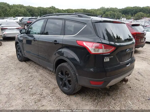 1FMCU9G96GUC75090 — 2016 Ford Escape, фото 3 с аукциона IAAI 10.10.2026, Передняя часть справа