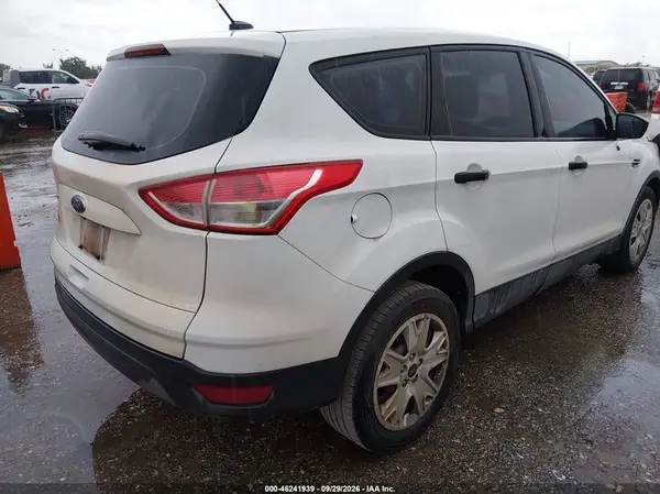 1FMCU0F74GUB36880 — 2016 Ford Escape, фото 4 с аукциона IAAI 08.10.2026, Естественный износ