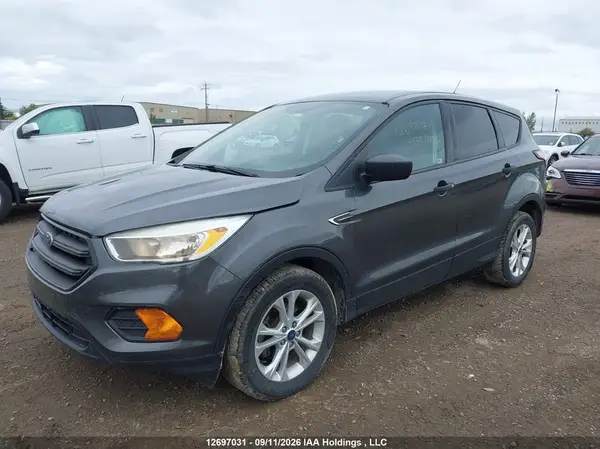1FMCU0F71HUE77946 — 2017 Ford Escape, фото 2 с аукциона IAAI 29.09.2026, Передняя часть