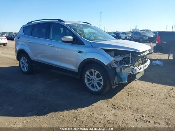 1FMCU9GDXHUE10433 — 2017 Ford Escape, Передняя часть (Front), фото до ремонта