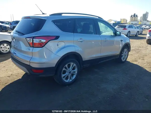 1FMCU9GDXHUE10433 — 2017 Ford Escape, фото 4 с аукциона IAAI 01.10.2026, Передняя часть