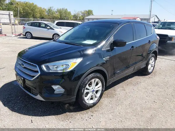 1FMCU9GD0HUE50374 — 2017 Ford Escape, фото 2 с аукциона IAAI 06.10.2026, Естественный износ