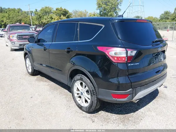 1FMCU9GD0HUE50374 — 2017 Ford Escape, фото 3 с аукциона IAAI 06.10.2026, Естественный износ