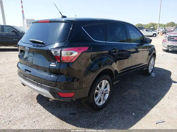 1FMCU9GD0HUE50374 — 2017 Ford Escape, фото 4 с аукциона IAAI 06.10.2026, Естественный износ