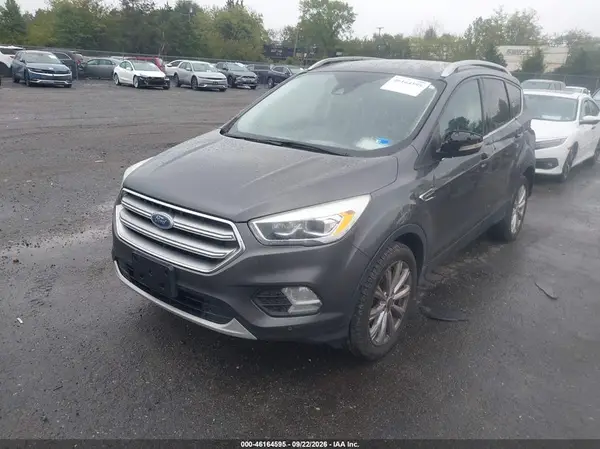 1FMCU9J93HUD49432 — 2017 Ford Escape, фото 2 с аукциона IAAI, Левый бок