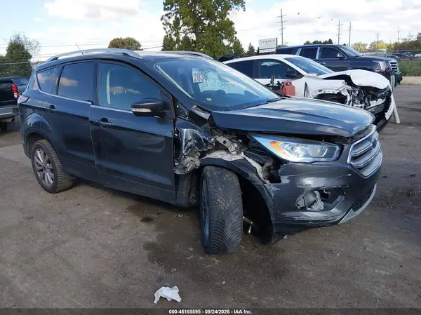 1FMCU0JD8HUD65187 — 2017 Ford Escape, Передняя часть (Front End), фото до ремонта